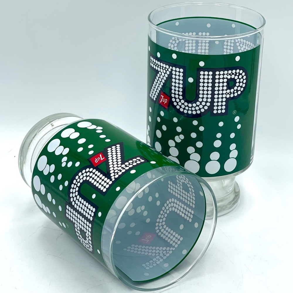 Vintage Retro 32oz “7-UP Soda” Pedestal Glasses Green w/ White Bubbles Set of 2